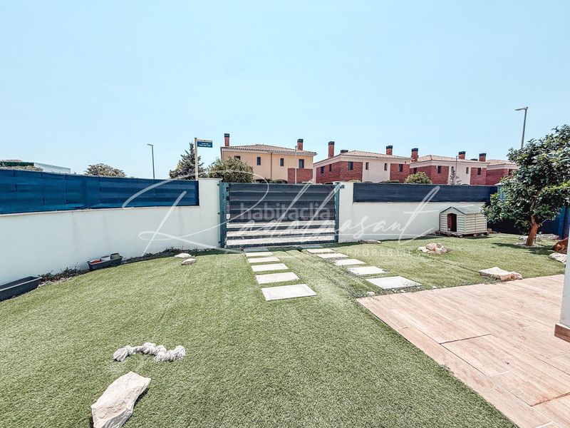 Foto fb4f1cf1-6180-4049-8fb9-04971779bfbb. Casa aparellada amb calefacció aparcament piscina a Cambrils
