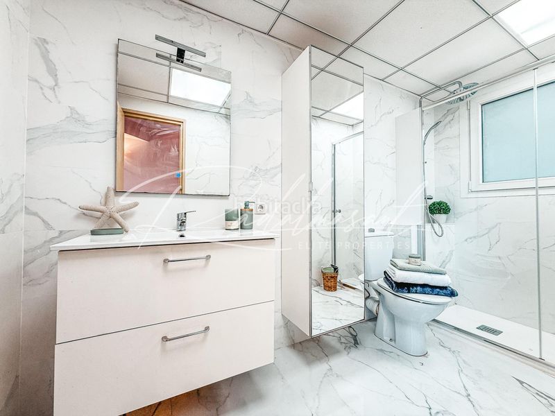 Foto bdd6a681-5b93-4f50-aacf-6869107c8113. Flat with heating in Centre Reus