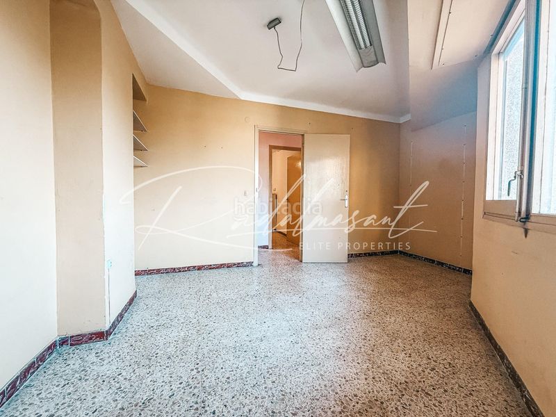 Foto f2f687c3-b6e4-4eb7-9850-149248cd3fab. Flat with heating in Centre Reus