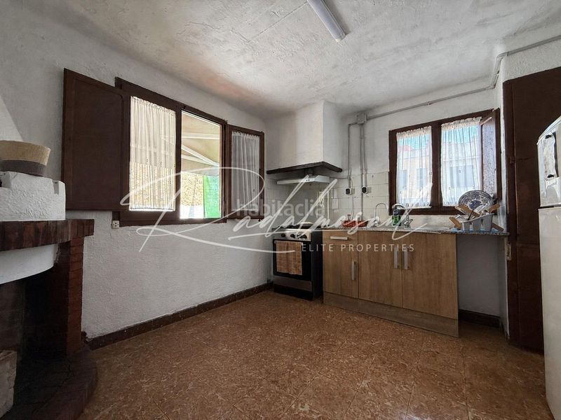 Foto 7f46f458-bb7f-446a-bd58-4eed7be27a17. Casa amb aparcament a Vilallonga del Camp