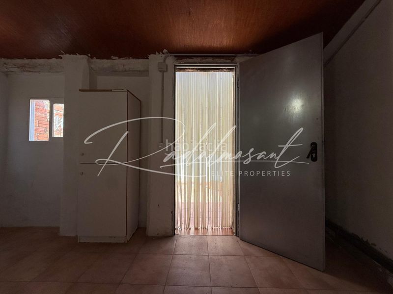 Foto b60c99af-ef40-4959-9d94-2045a72bd740. Casa amb aparcament a Vilallonga del Camp