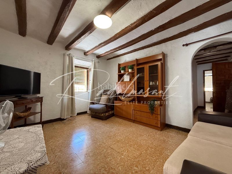 Foto cb44a034-d685-44a9-8e71-845296fe01ce. Casa amb aparcament a Vilallonga del Camp