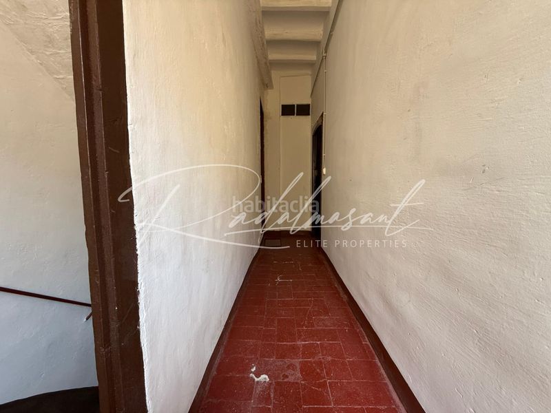 Foto f3385c38-fc01-409a-8683-d3a635324537. Casa amb aparcament a Vilallonga del Camp