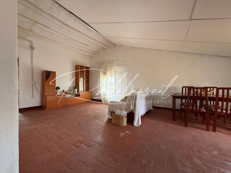 Foto f831e4fd-de86-4ac3-9aa6-e03b284980f0. Casa amb aparcament a Vilallonga del Camp
