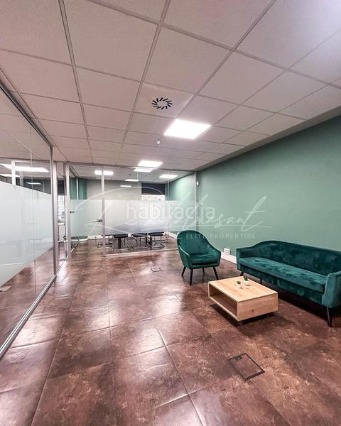 Foto 8acaf78c-8999-41bb-9f0a-eb0d0213499c. Bureau dans calle julian camarillo 29 dans Simancas Madrid