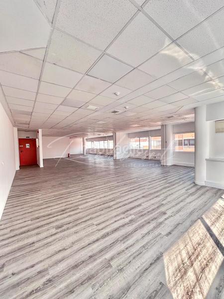 Foto 8b872be6-b979-4250-aa52-14779178ea01. Bureau dans calle julian camarillo 29 dans Simancas Madrid