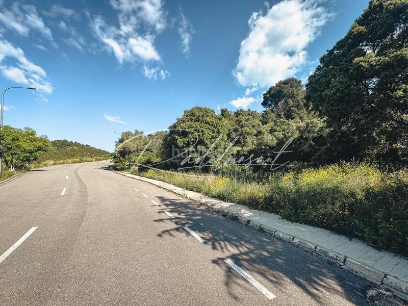 Foto a269c7a7-1973-462b-9a11-f541beec016c. Terreno residenziale in Almoster