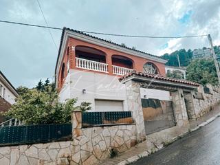 Xalet a Miquel mart y pol 6. Gran chalet con piscina en alcover