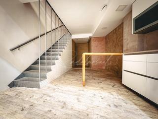 Rent Business premise in Centre. Local comercial con altillo en reus