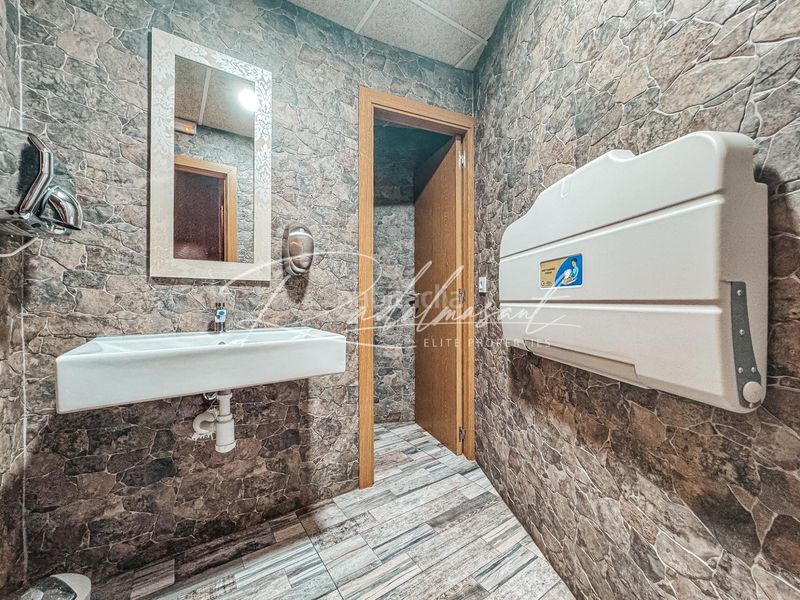 Foto 8ab783d4-45f0-4cb8-ab60-514ccd93ad2b. Local comercial a Llevant Reus