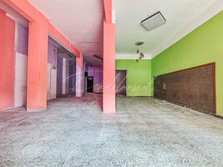 Local Comercial a Llevant. Local comercial en zona de paso de reus