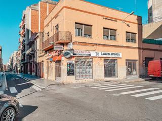 Rent Business premise in Carrer del roser 112. Alquiler gran local comercial en reus