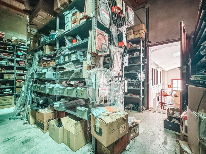 Foto 2fcb3fe8-1d71-42cc-8886-522b3a23085d. Alquiler local comercial en carrer del roser 112 alquiler gran local comercial en Reus