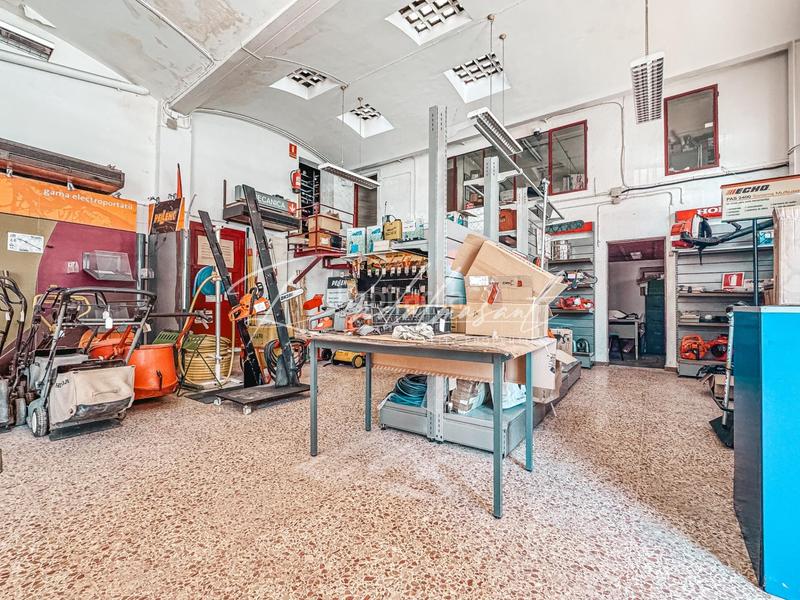 Foto 0a1a4d49-8e6b-4006-840f-2a41a3c6453a. Lloguer local comercial a carrer del roser 112 a Reus