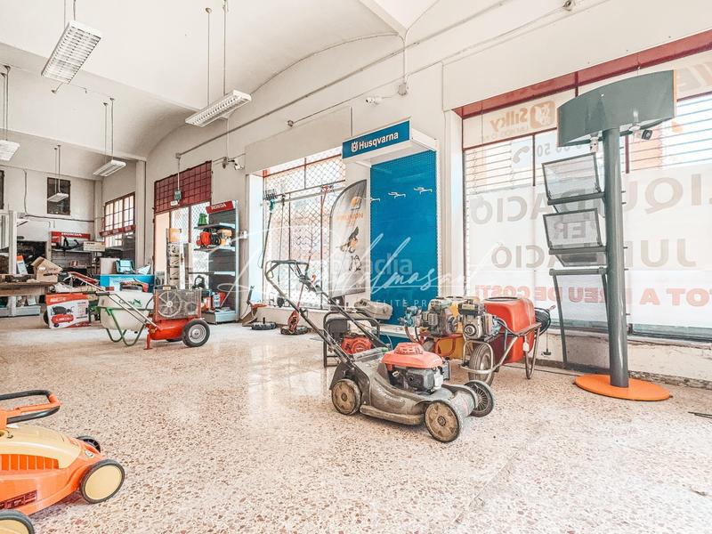 Foto c165ce3e-8f08-4e31-ad40-32fb5fbdb9d4. Lloguer local comercial a carrer del roser 112 a Reus