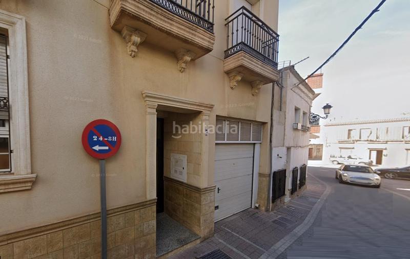 Foto 39d6b534-8c8b-4558-8fb2-86dd9ba6f5ec. Autoparkplatz in Berja