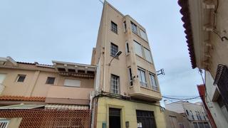 Piso en San Antn. Oportunidad, se vende amplio piso en san antn