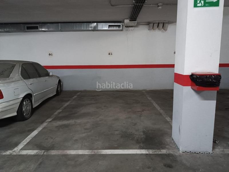 Foto 2ae0b25c-f11e-4b5e-9db8-e9c066826c4a. Car parking in La Gangosa Vícar