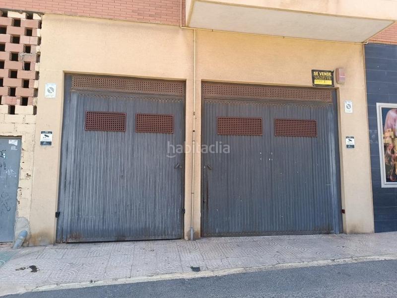 Foto bc3bb017-ffb8-4b4f-8ab8-a85c7a7e5dc6. Car parking in La Gangosa Vícar