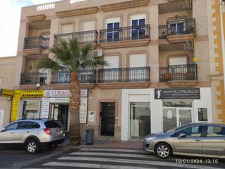 Flat  Calvario. Se vende piso en avda. 28 de febrero en benahadux ocupado
