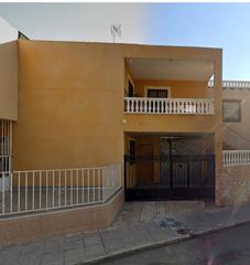 Maison  Avenida guadalquivir del (lg). Se vende dúplex en la gangosa en cesión de remate