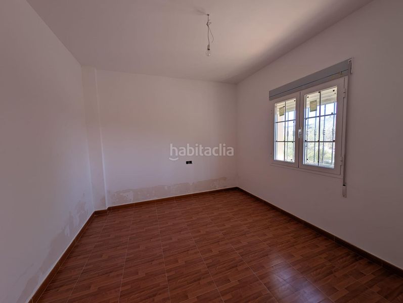 Foto 064f1ed8-5b4e-469f-b257-504fb175082f. Casa adossada amb aparcament a Oria