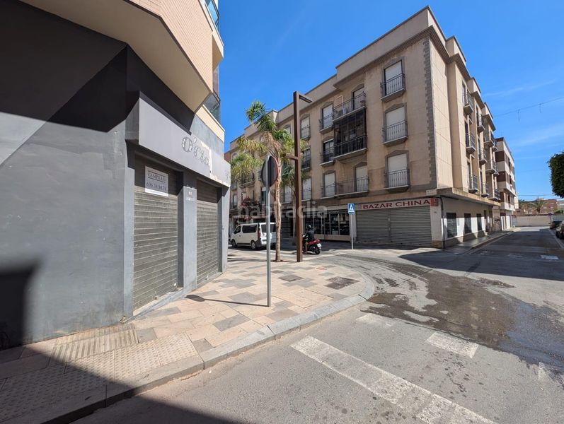 Foto b94261bd-a69d-4aaf-86da-ee0cf0b7c46f. Local comercial a Ejido centro Ejido (El)