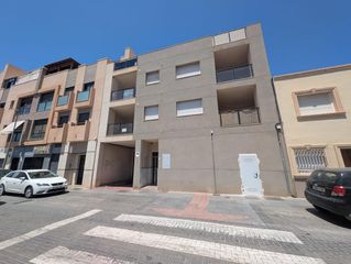 Pis  Calle marinas las (r). Se vende piso de dos dormitorios zona plaza labaradores en roque