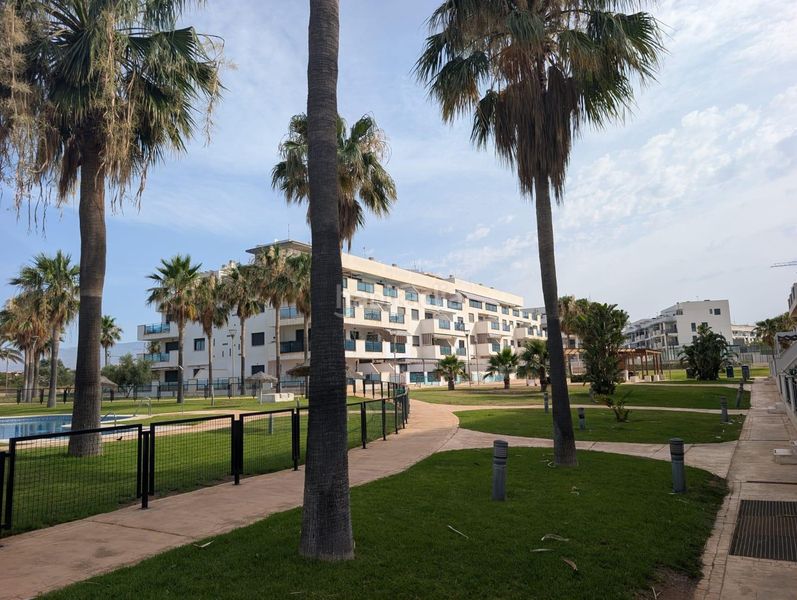 Foto 0ee1bc76-f5e4-4f0b-9fec-a1c8e543f50b. Pis amb aparcament piscina a El Toyo Almería