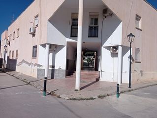 Appartement  Huerta rosalia. Se vende piso de planta baja en alhama de almería