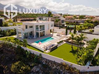 Xalet  Avenida playa paraíso. Villa de lujo en playa paraíso