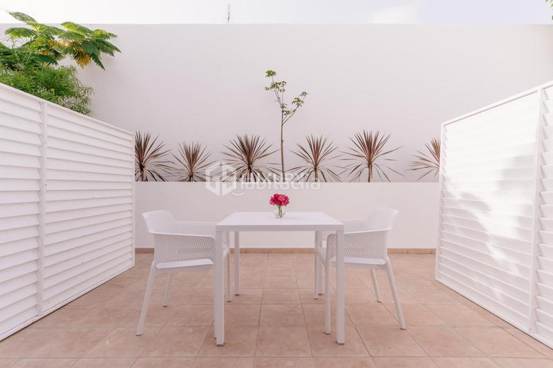 Foto 67161fff-3239-43a8-b592-fb735e2d9fbb. Chalet en calle la vera 3 oportunidad de inversión en playa paraíso en Adeje