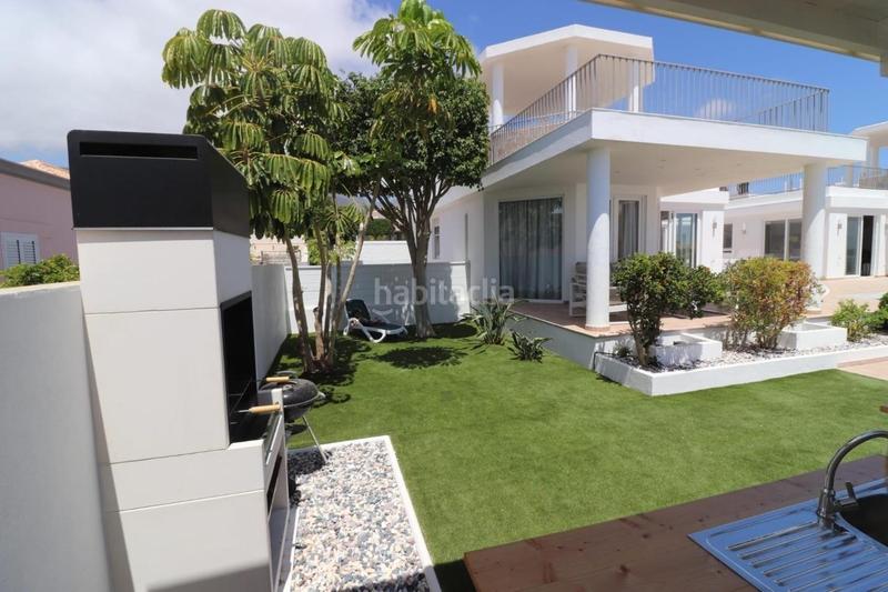 Foto 6d696166-51d8-44a2-99d3-84ce574d0672. Chalet en calle la vera 3 oportunidad de inversión en playa paraíso en Adeje