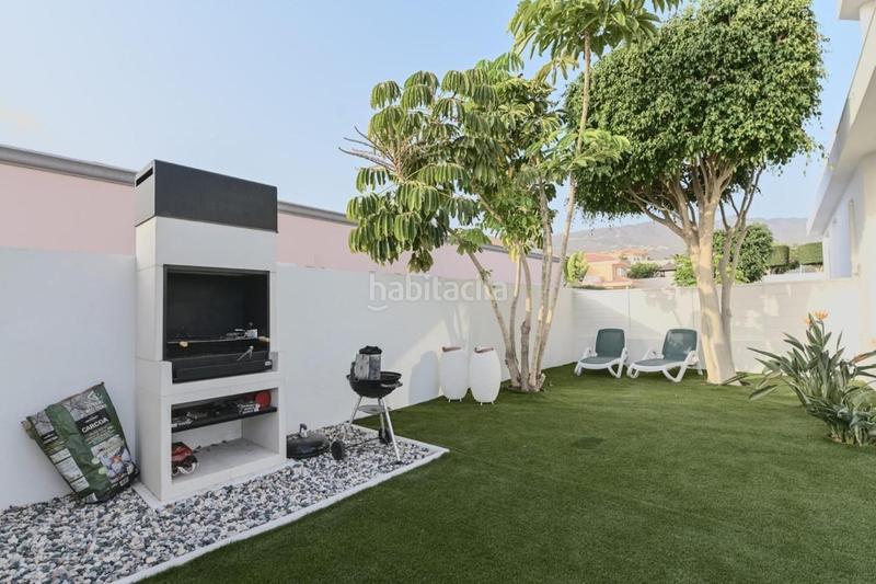 Foto 885e93ff-49eb-4255-a8d9-29f80f9e16e0. Chalet en calle la vera 3 oportunidad de inversión en playa paraíso en Adeje