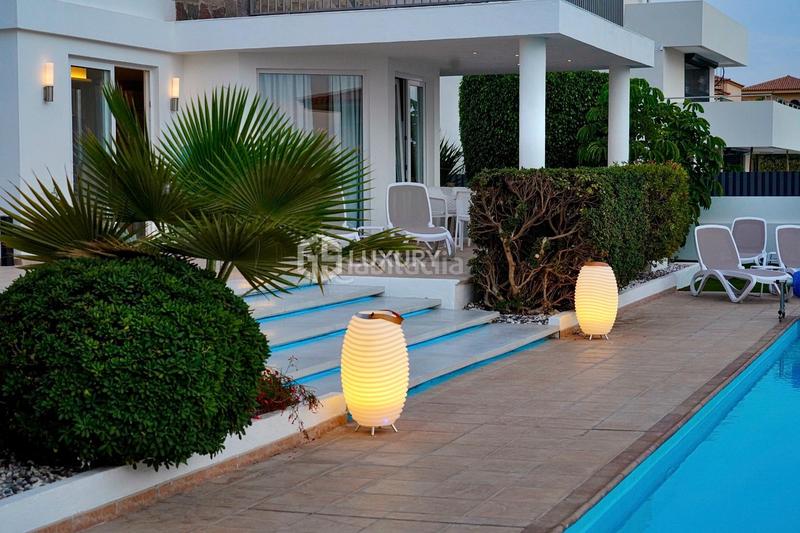 Foto 8e257555-8331-4891-b8c8-876b56e4b9b5. Chalet en calle la vera 3 oportunidad de inversión en playa paraíso en Adeje