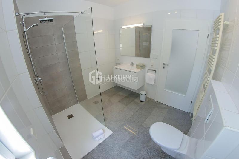 Foto 9707e35c-8221-4907-bb25-ce45f118baca. Chalet en calle la vera 3 oportunidad de inversión en playa paraíso en Adeje