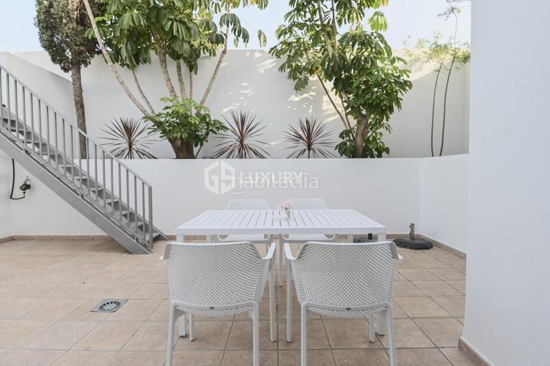 Foto 9e906cfc-6a06-43a5-967f-ad5982134374. Chalet en calle la vera 3 oportunidad de inversión en playa paraíso en Adeje