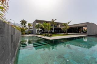 Chalet  Calle del aljibe. Exclusiva villa contemporánea en playa paraíso