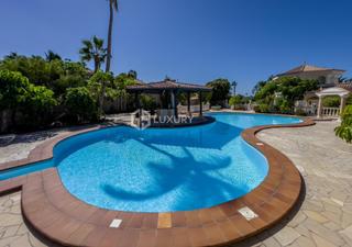Xalet  Avenida de bruselas. Villa de lujo a la venta en el duque, costa adeje