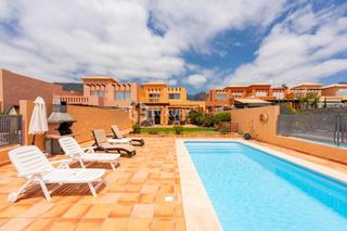Xalet  Calle arigue. Villa independiente en la caleta  exclusiva de gs luxury