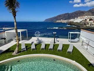 Chalet  Calle punta negra. Villa exclusiva en playa la arena