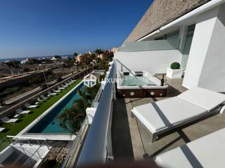 Piso en Calle playa de diego hernández 10. Exclusivo apartamento en la caleta palms