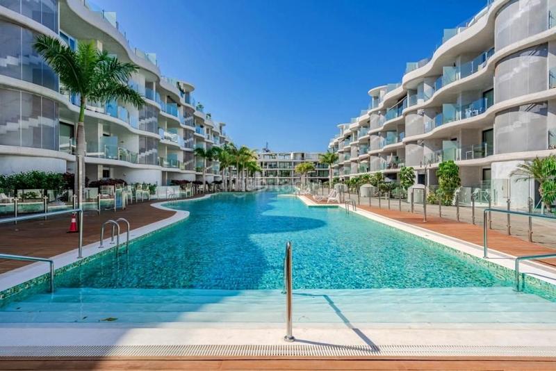 Foto 3527f293-22be-4c3c-9b2f-928ba17a0d4f. Piso en avenida el palm-mar 2 exclusivo ático en las olas, el palmmar en Arona