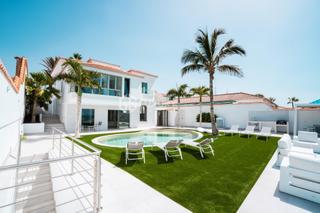 Chalet  Calle calle punta negra, 10. Villa exclusiva en playa la arena