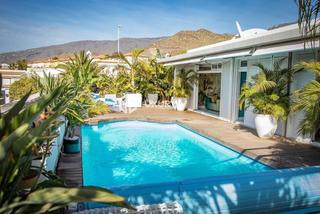 Xalet  Avenida avenida kurt konrad mayer, 16. Villa independiente con piscina climatizada en costa adeje