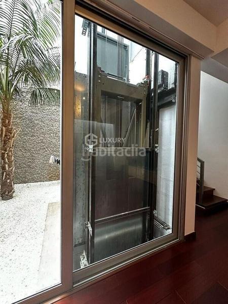 Foto a0ff5691-e1de-4ca5-98fa-bf04bd34d5fd. Xalet amb aparcament piscina a Playa del Duque Adeje