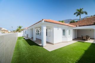 Chalet  Calle calle rumen, 4. Casa independiente con encanto y potencial en los olivos  adeje
