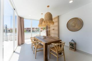 Xalet  Calle calle tarajal, 15. Villa independiente en amarilla golf