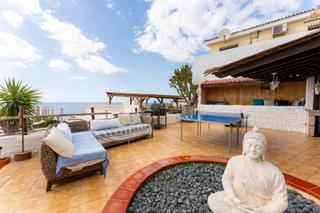 Chalet  Avenida avenida de austria, 30-18. The surf villa san eugenio