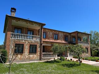 Xalet a Balbases (Los). Magnifica casona